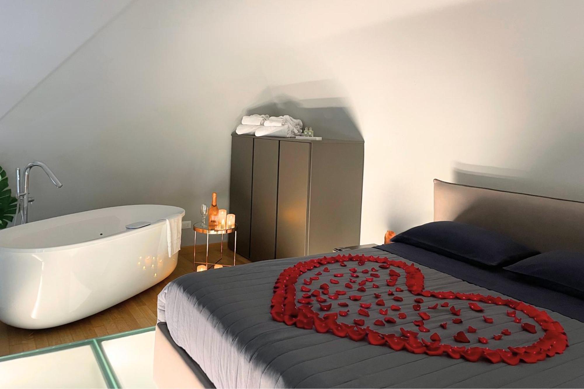 Jacuzzi Luxury Apartment In The Town Centre トリノ エクステリア 写真